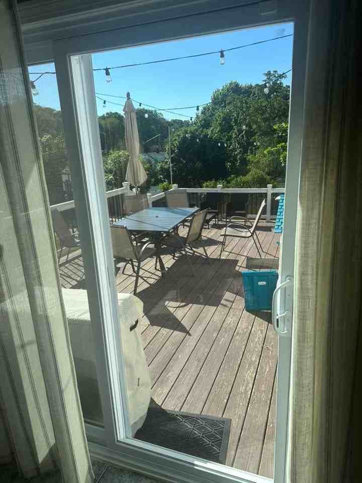 1790 Stratfield Rd - Photo 5 of 17