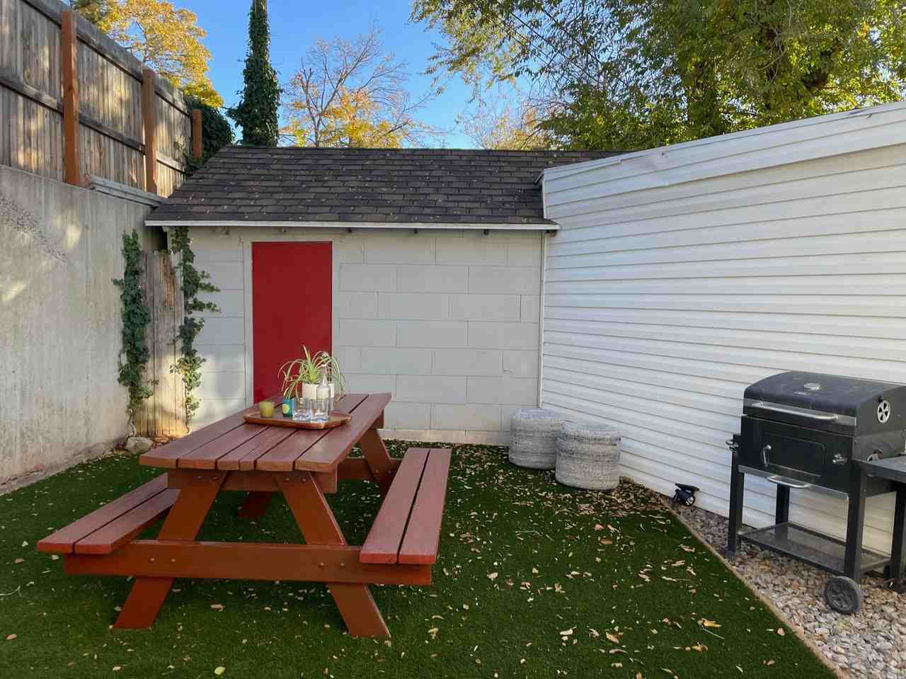 1128 E 3rd Ave #B - Photo 5 of 27