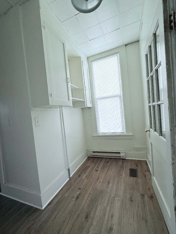 118 4th St - Photo 4 of 8
