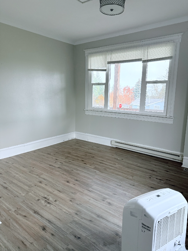 118 4th St - Photo 5 of 8