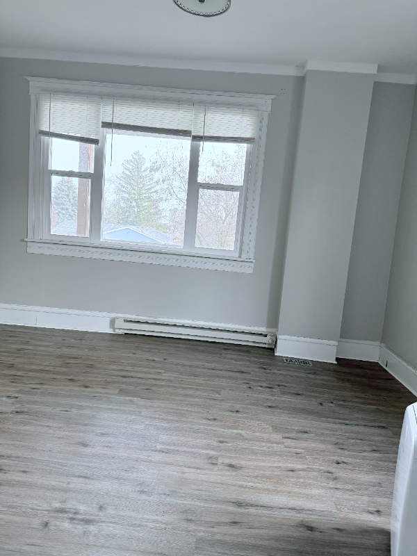 118 4th St - Photo 6 of 8
