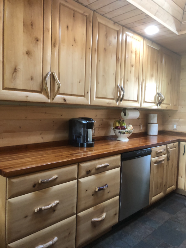 8304 Valley View Trl - Photo 4 of 9