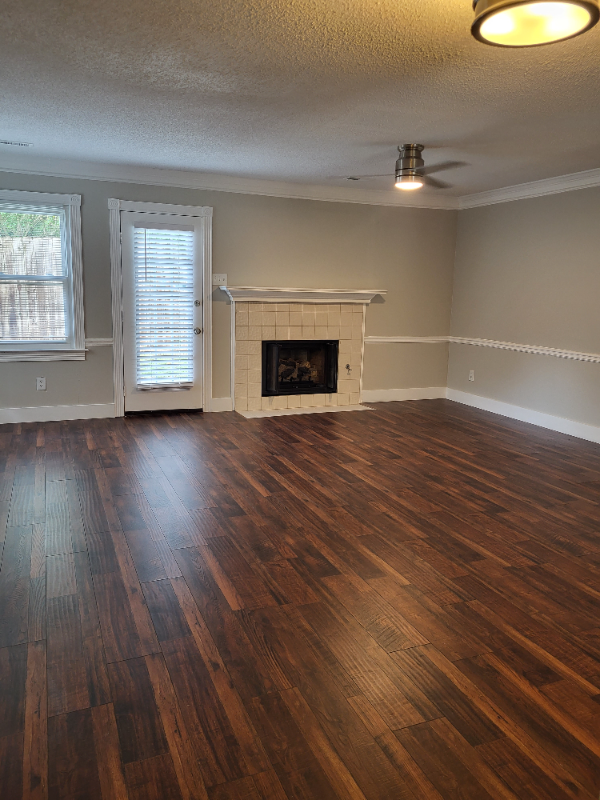 1339 Poplar Pointe Se - Photo 5 of 20