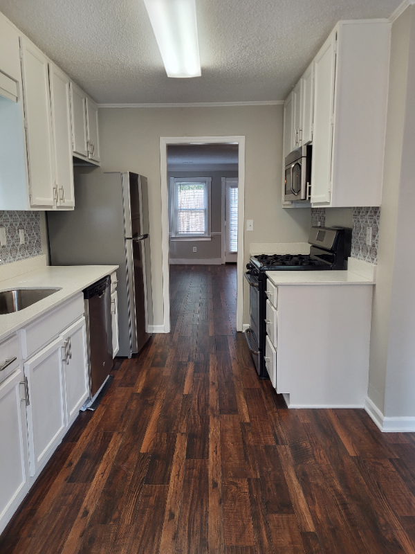 1339 Poplar Pointe Se - Photo 6 of 20