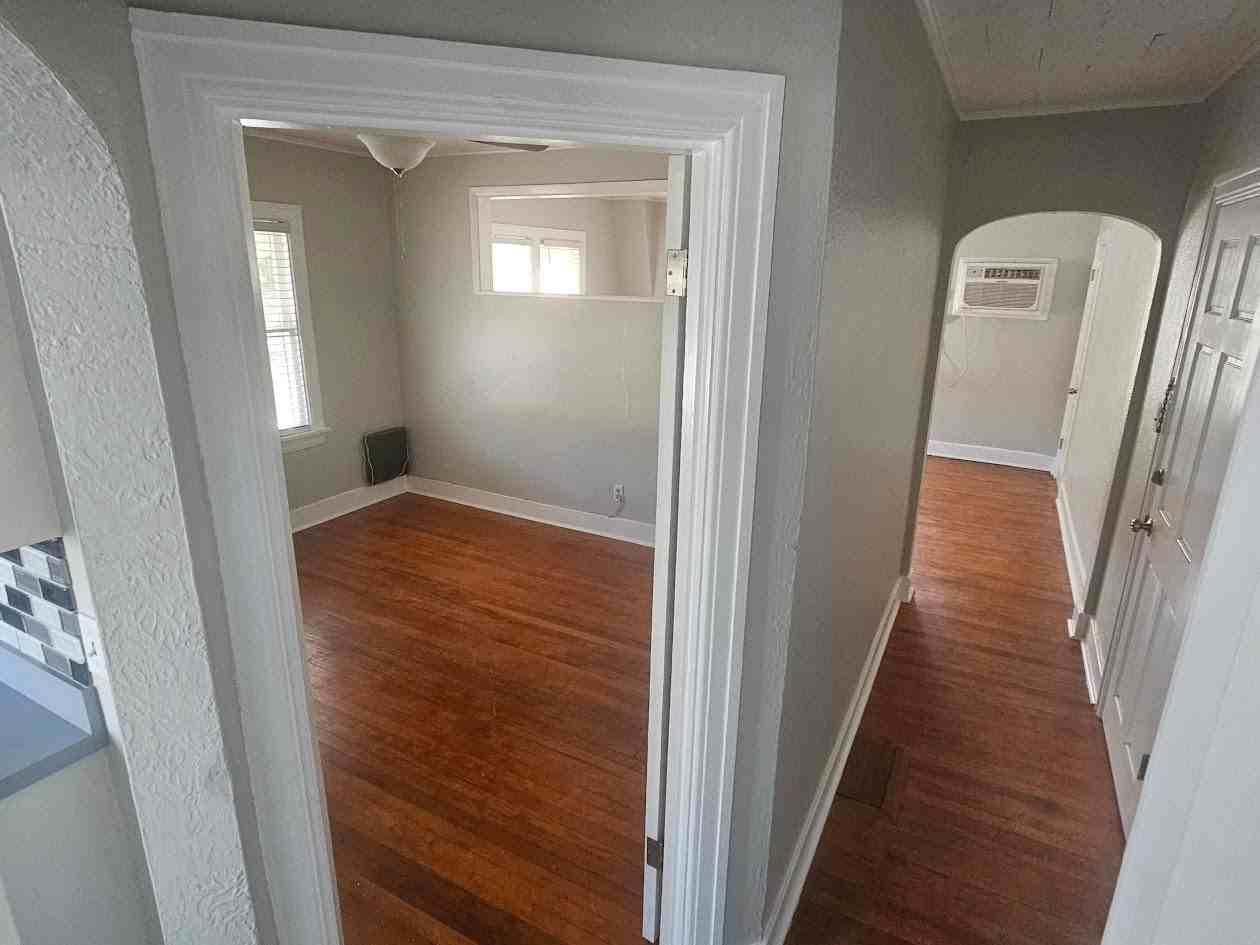 442 30th Ave N #9 - Photo 5 of 9