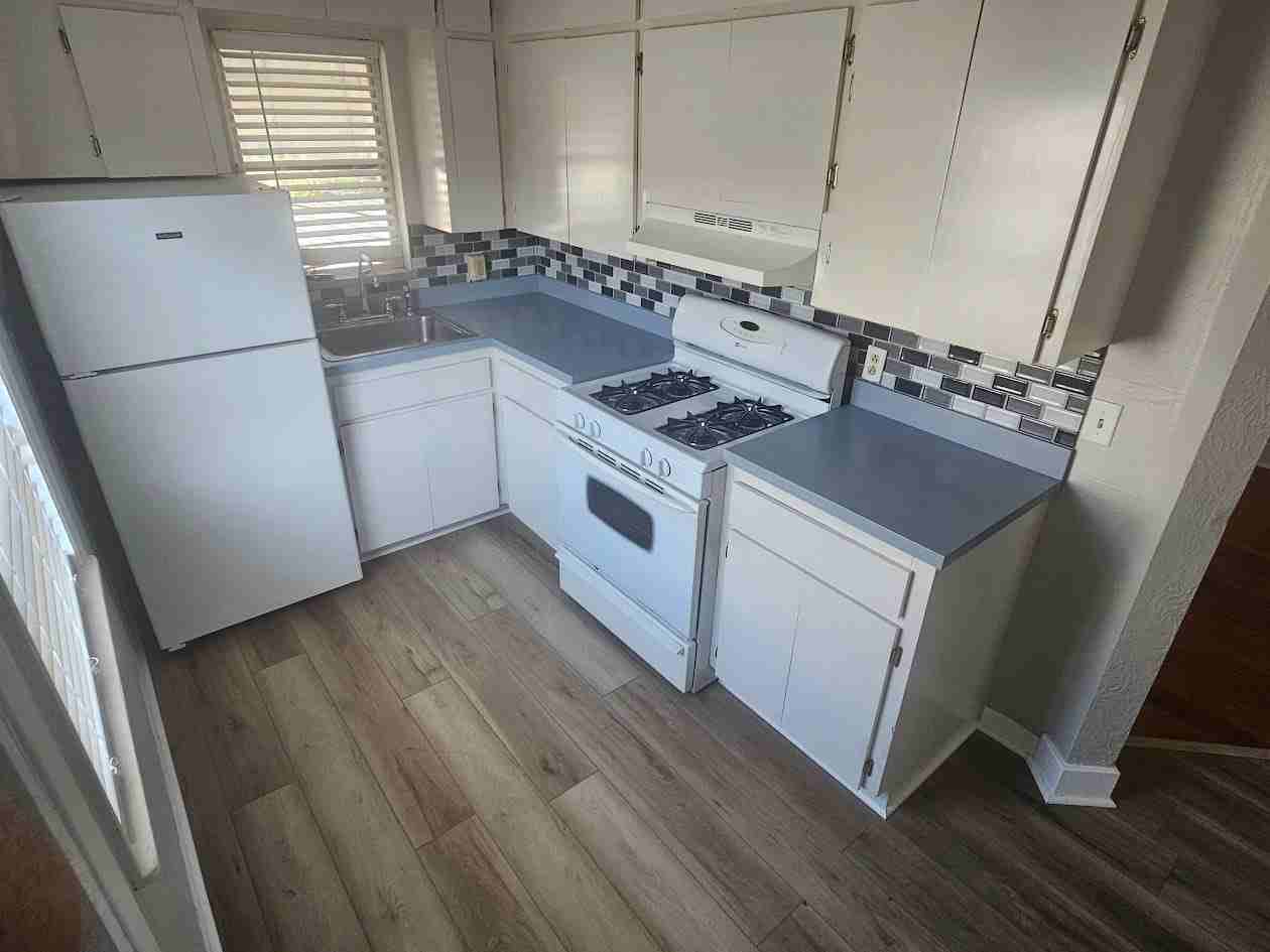 442 30th Ave N #9 - Photo 7 of 9