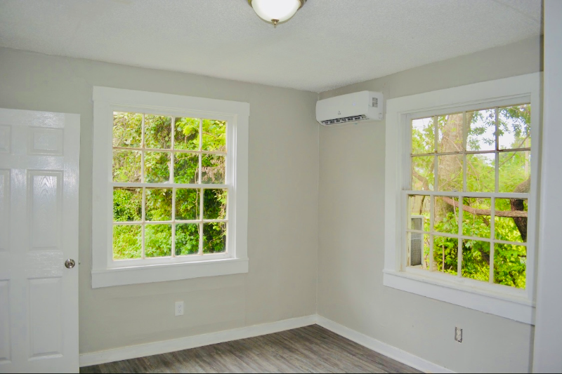 1501 Nashby St - Photo 7 of 27