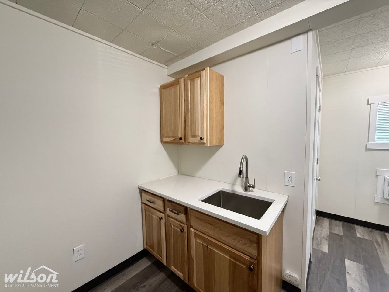 Pioneer Apartments - Photo 4 of 8