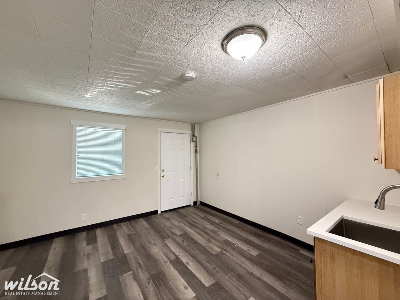 Pioneer Apartments - Photo 5 of 8