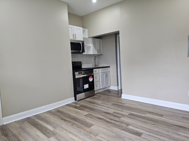 233 W Madison St #2