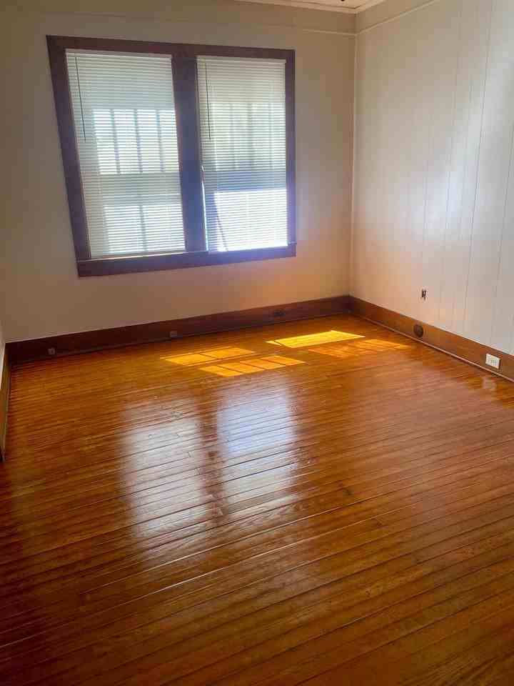 1805/1807 A East Main #1805 - Photo 6 of 9