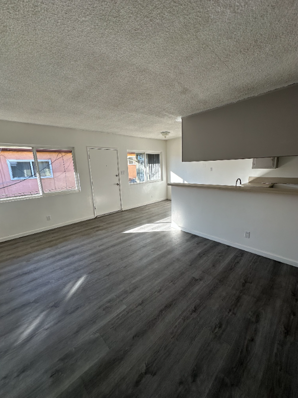 6318 Gentry St #D - Photo 2 of 4