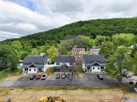 featured image of 1006 Pocahontas St