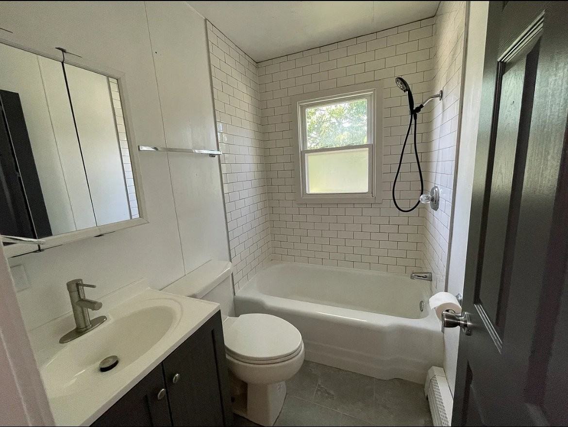 800 Clark St #C - Photo 3 of 6