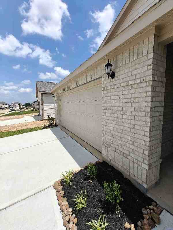 22406 Birch Bud Ln - Photo 3 of 18