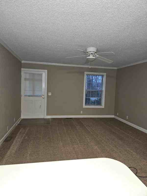 118B Fisher Dr - Photo 3 of 9