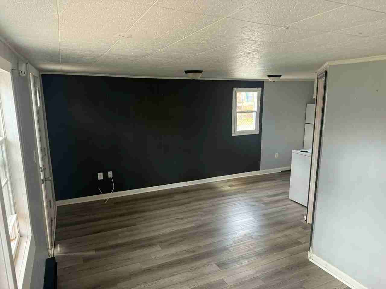 531 W King St #D - Photo 4 of 12