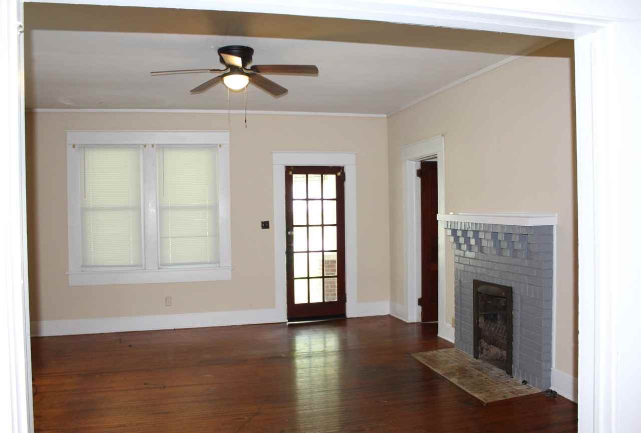 420 N Green St - Photo 2 of 14