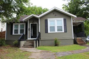 featured image of 404 W Franklin St