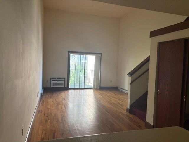 402 W Dayton St #307