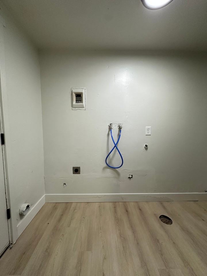 3440 S St #4 - Photo 6 of 17