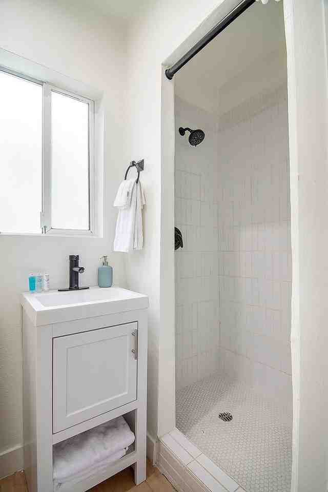 Bonnie Brae - Photo 5 of 50