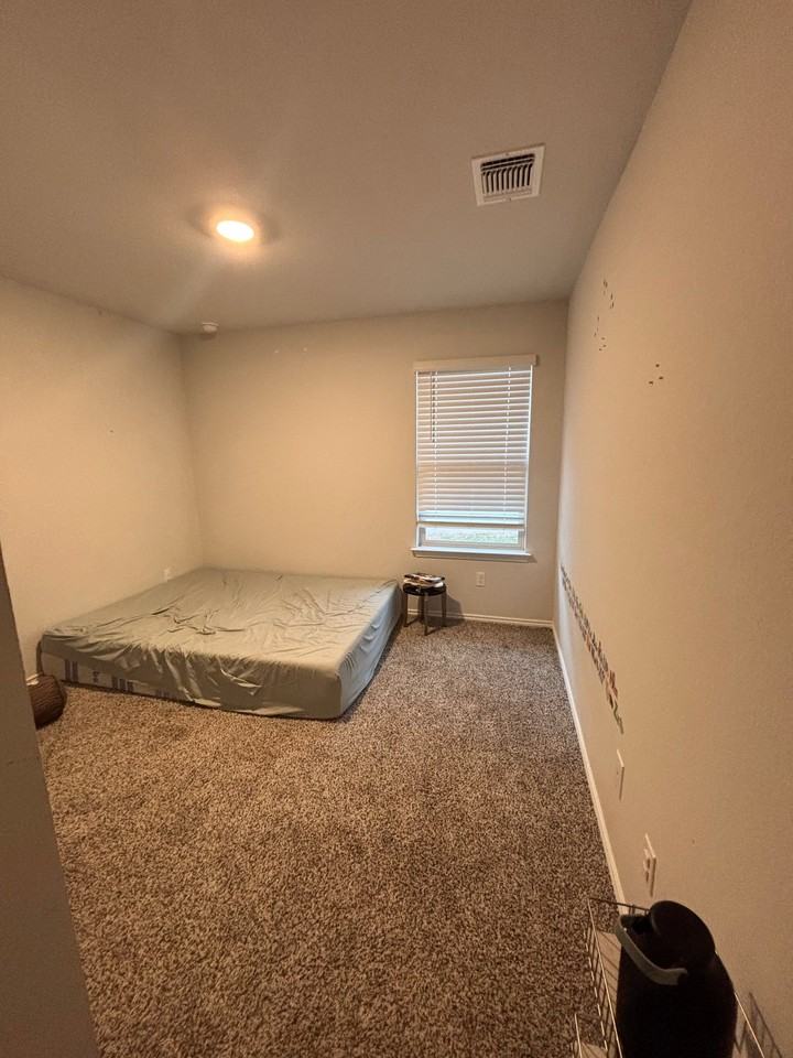 642 Wyatt Way - Photo 3 of 10