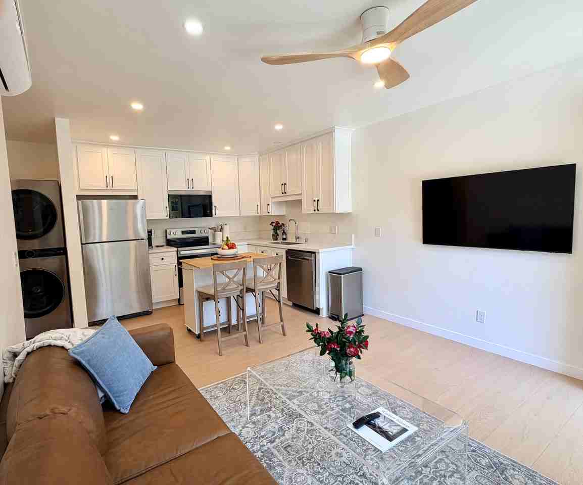 5063 Haskell Ave - Photo 2 of 19