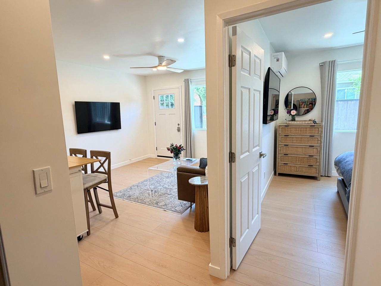 5063 Haskell Ave - Photo 7 of 19