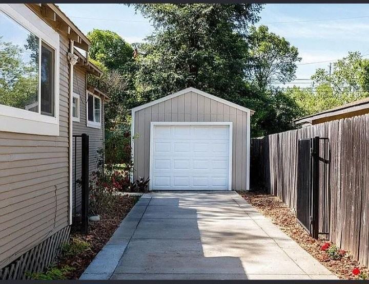 5068 10th Ave - Photo 2 of 11