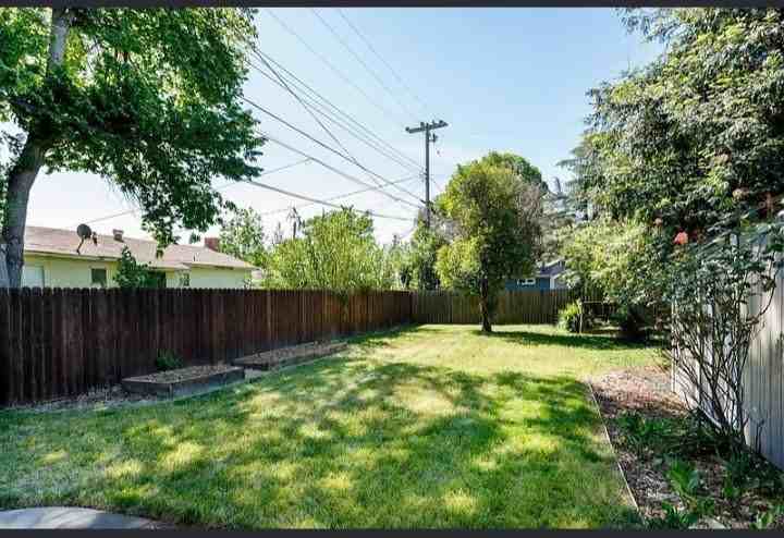 5068 10th Ave - Photo 4 of 11