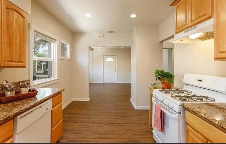 5068 10th Ave - Photo 6 of 11