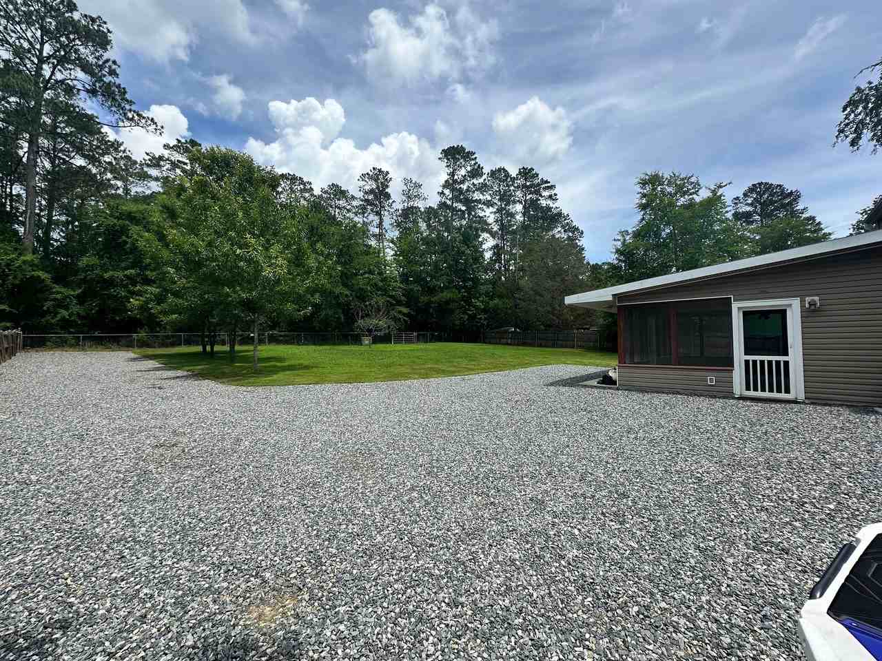 435 Smallwood Dr - Photo 2 of 20