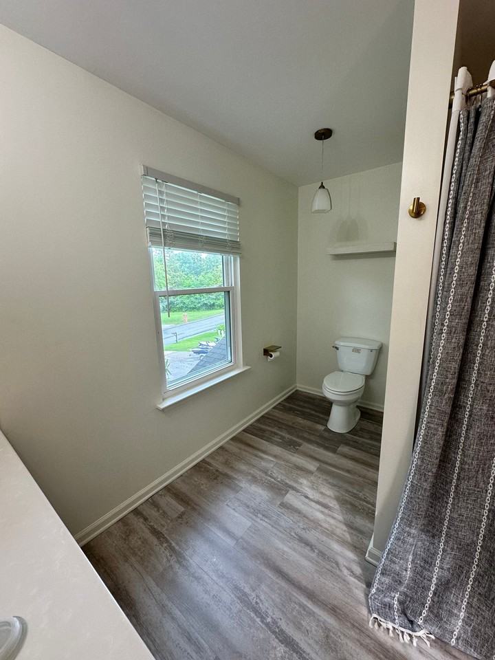 435 Smallwood Dr - Photo 5 of 20