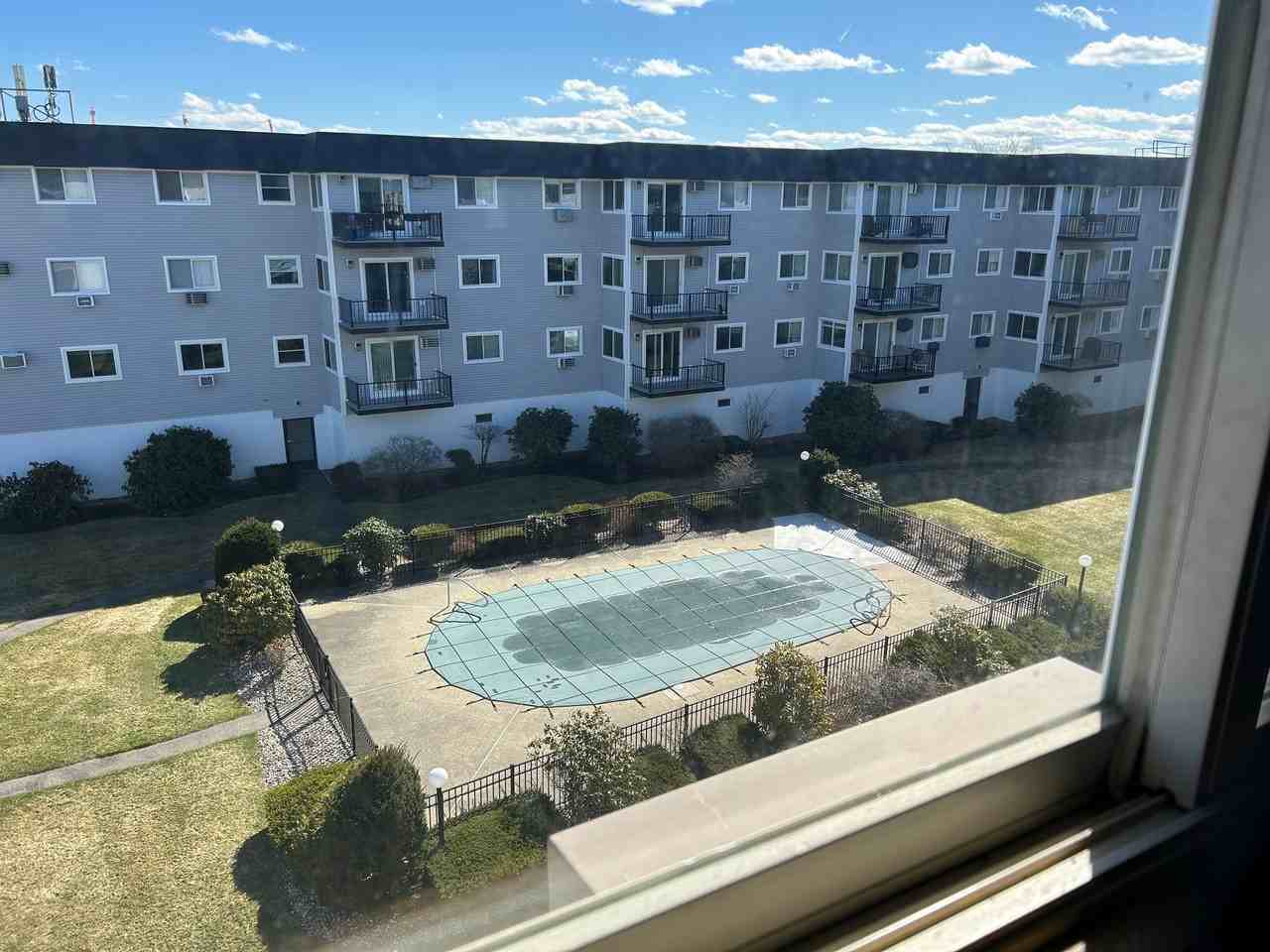 190 Kings Hwy - Photo 5 of 15