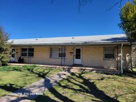 featured image of 4906 E 9th St N