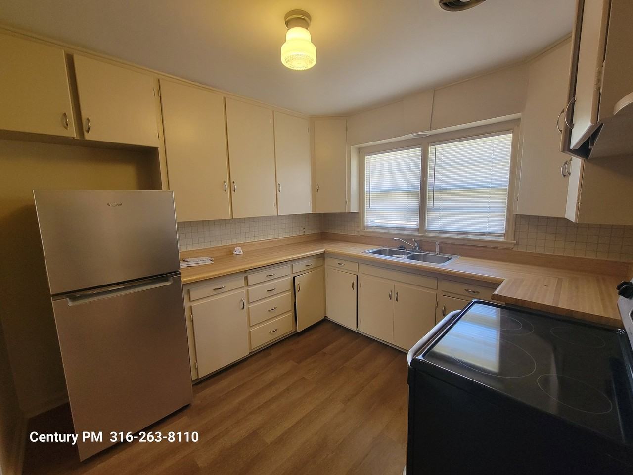 4906 E 9th St N - Photo 4 of 13