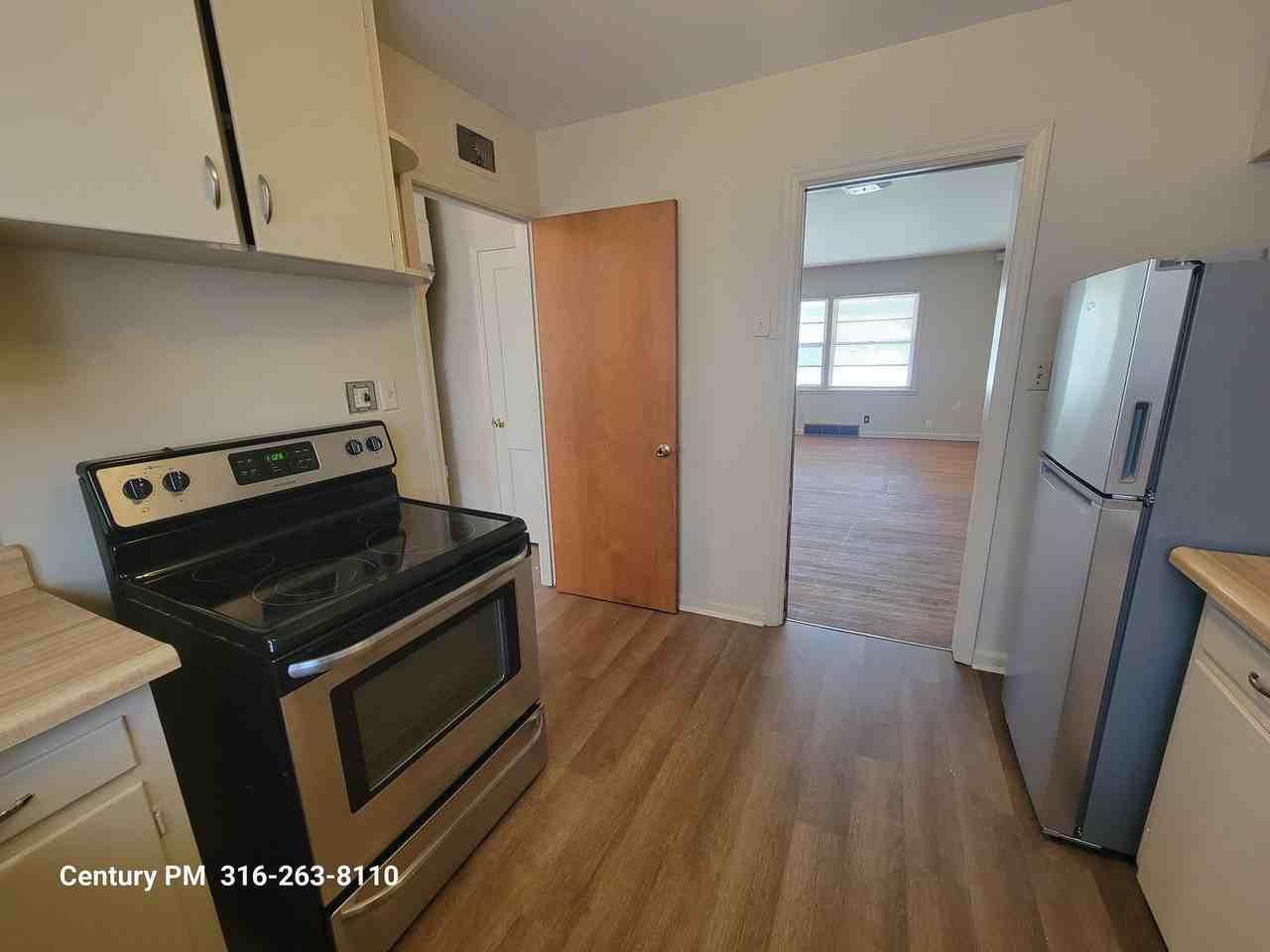 4906 E 9th St N - Photo 5 of 13
