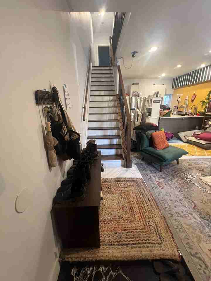 397 Woodlawn Ave #B - Photo 3 of 20