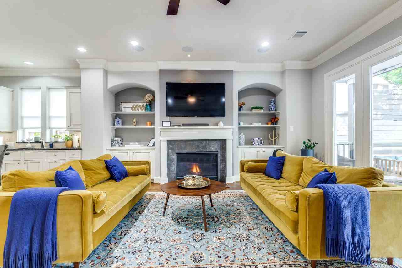4535 Polk St - Photo 3 of 20
