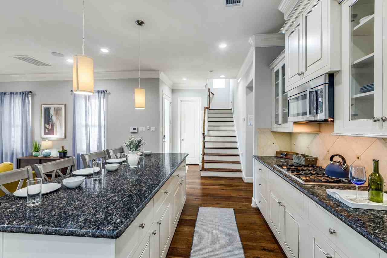 4535 Polk St - Photo 6 of 20
