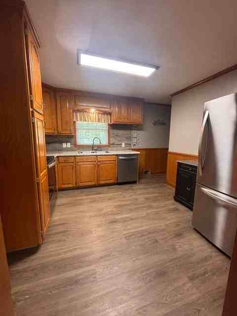 586 Graceland Dr - Photo 4 of 12