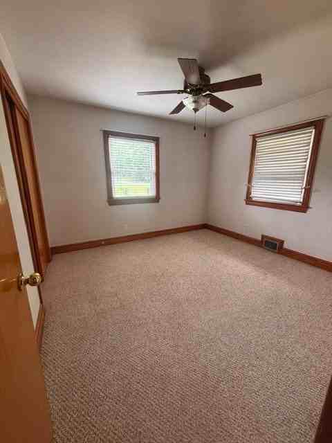 586 Graceland Dr - Photo 6 of 12