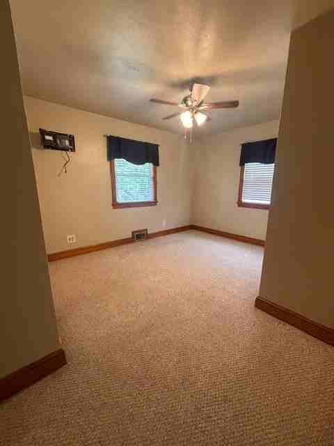 586 Graceland Dr - Photo 7 of 12