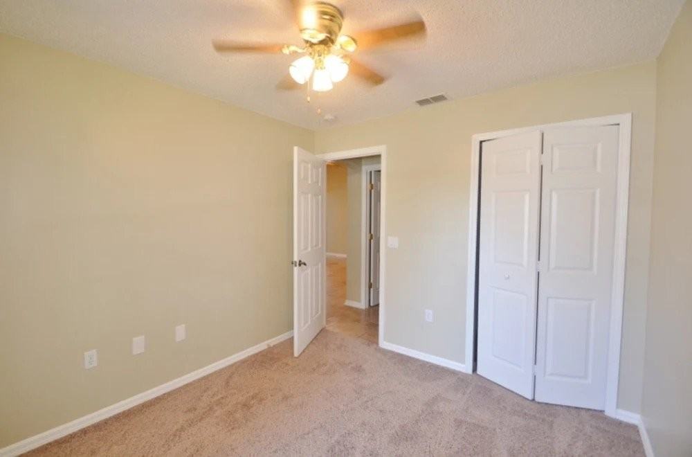 2912 Summer Winds Cir - Photo 2 of 6