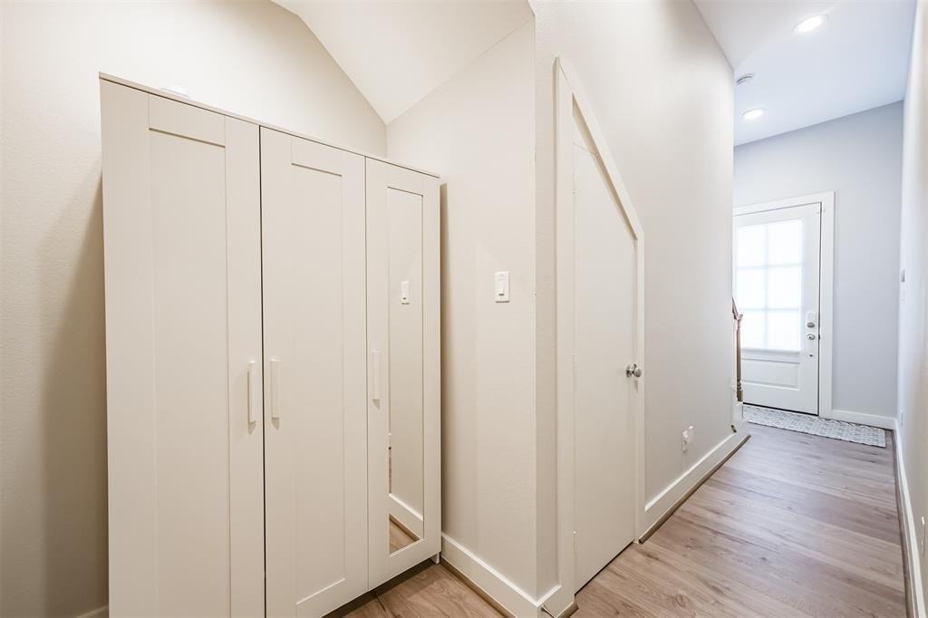 5209 Allen St #F - Photo 5 of 19
