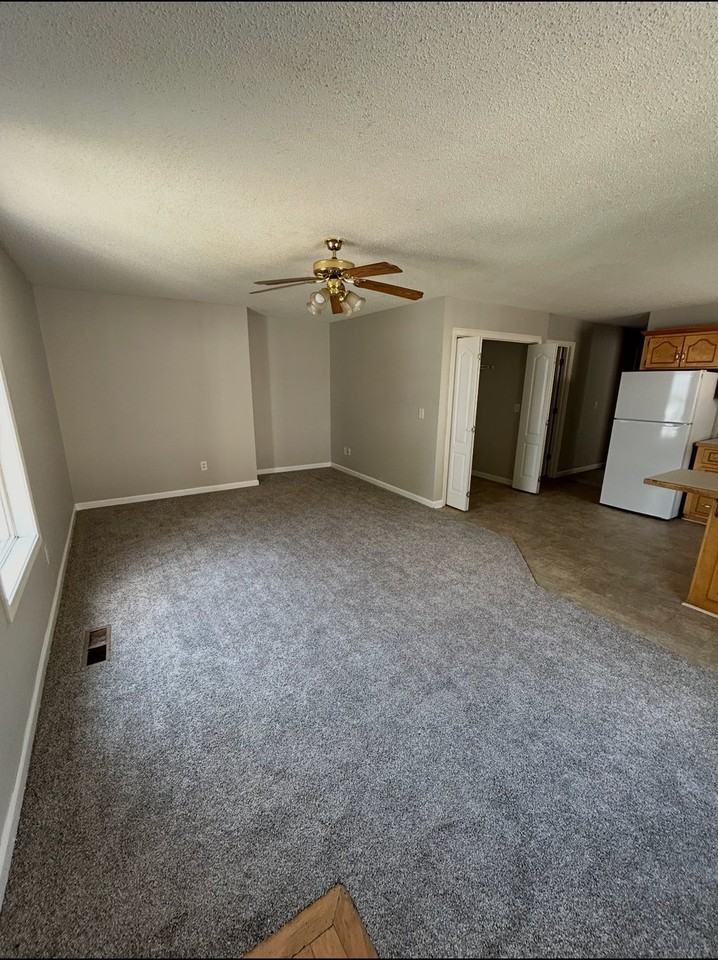 31 Hanna Dr - Photo 5 of 17