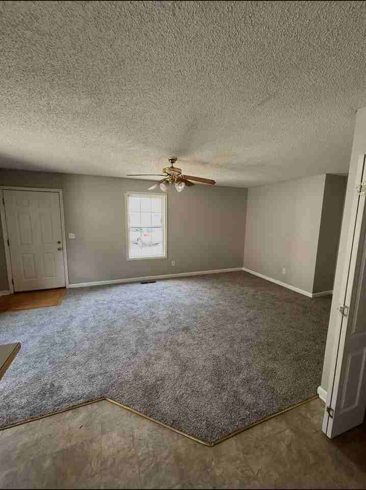 31 Hanna Dr - Photo 6 of 17