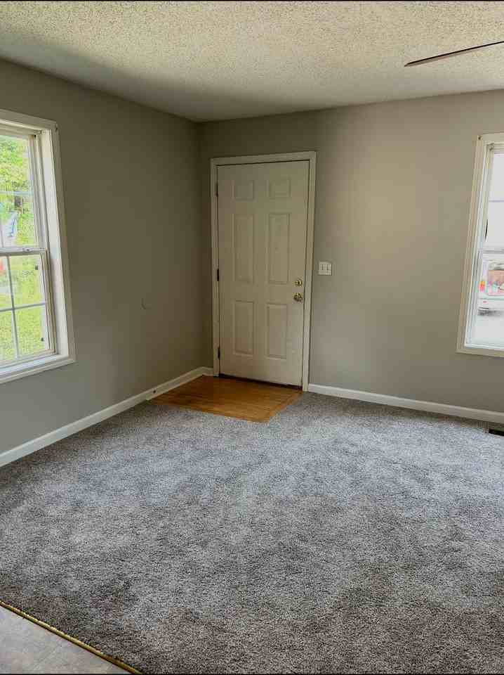 31 Hanna Dr - Photo 7 of 17