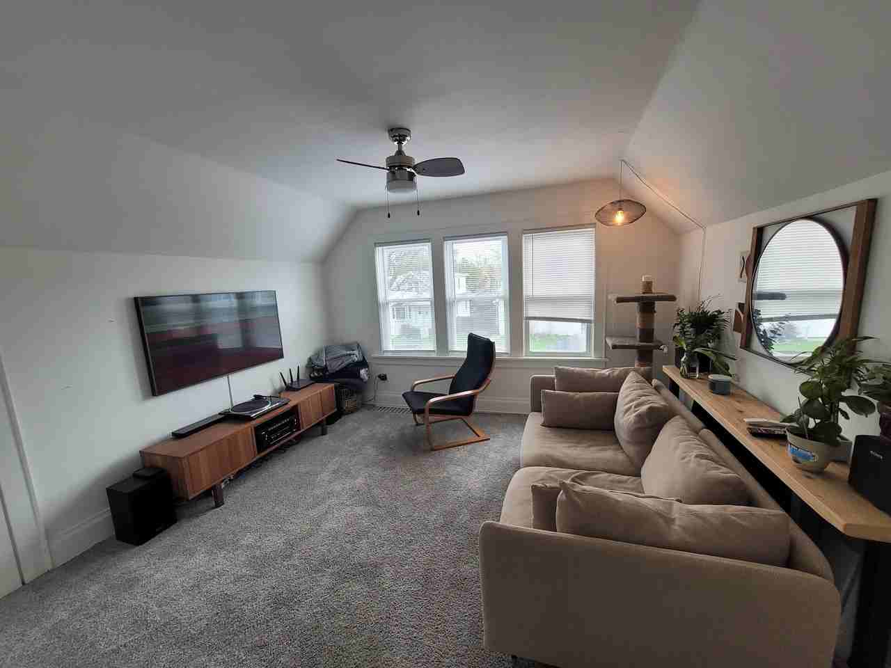 5909 33rd Ave - Photo 5 of 6